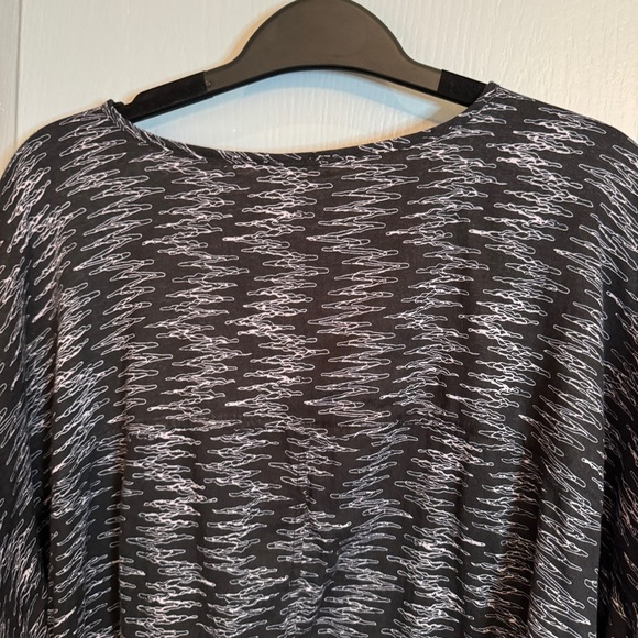 Free People Blooms For You Blouse Size XS Black Intimately Oversized Sleep Flowy - Picture 10 of 15